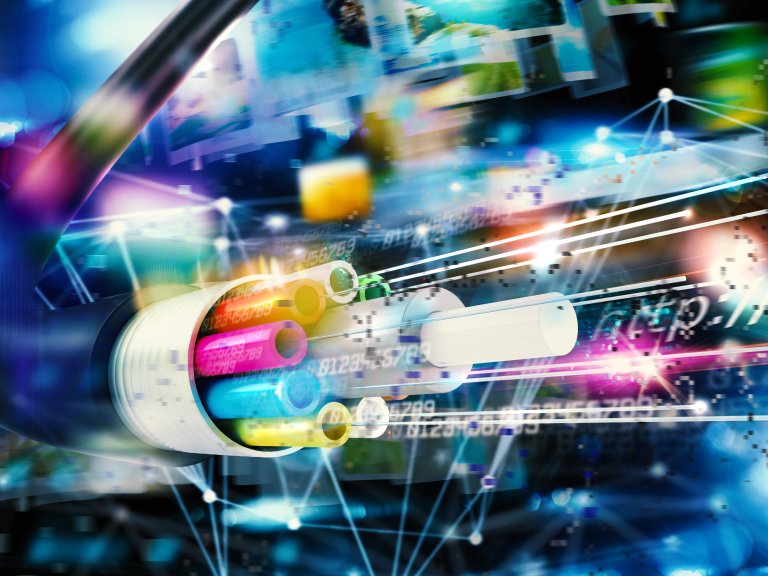 Internetverbindung mit Glasfaser, Konzept des schnellen Internets